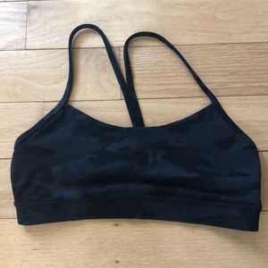 Lululemon Flow Y bra in camo size 8